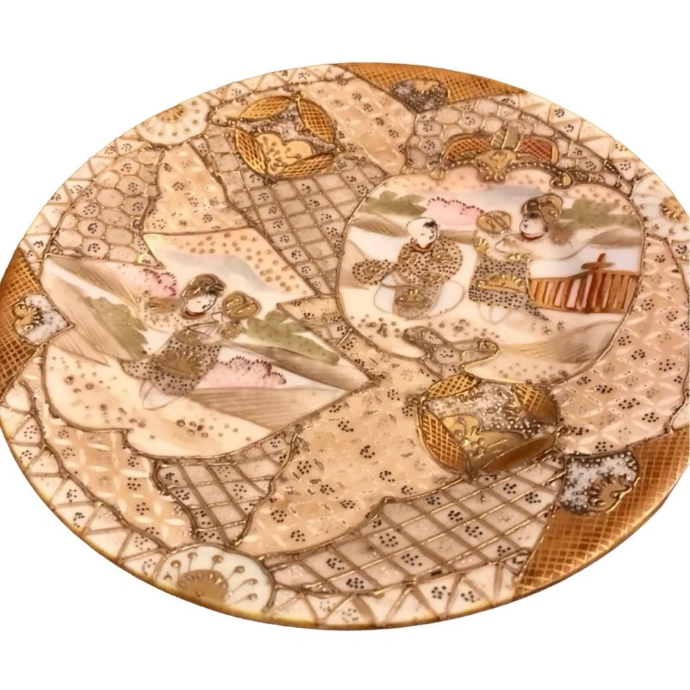 Gorgeous Vintage Nippon Royal‎ Satusma Decorative Plate, 7.25”
